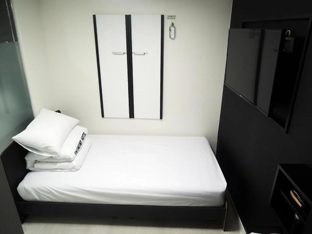Ekonomy Hotel Nampo Busan 2*,  South Korea